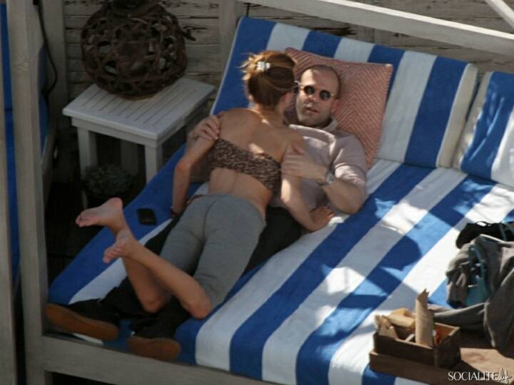 꿀 떨어지는 제이슨 스타뎀-로지 헌팅턴 휘틀리 커플 | 인스티즈