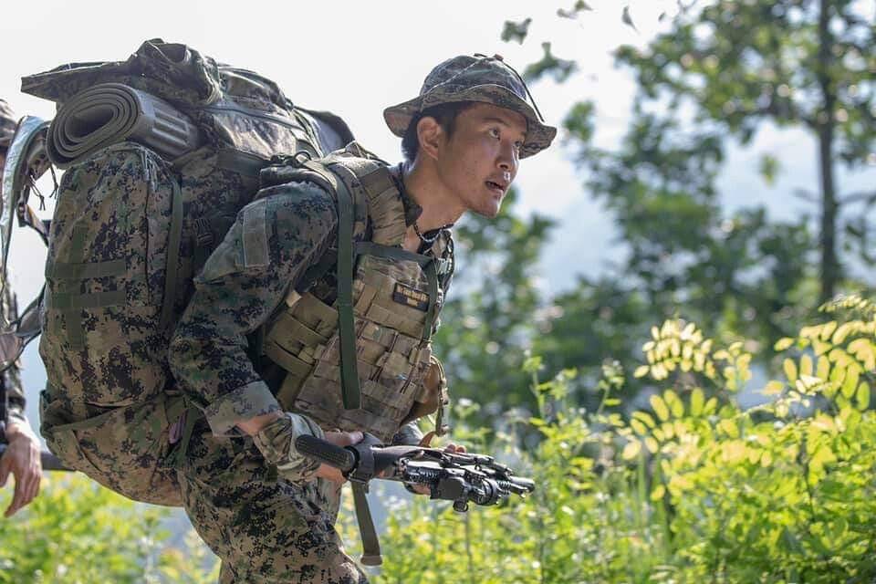 군필자들 PTSD 오는 완전 군장 행군.jpgif - 인스티즈(instiz) 이슈 카테고리