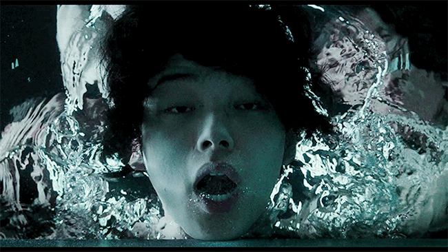 "내 새끼 와 못 가고있노...” 빡침과 분노를 일으키는 영화 속에서 울컥하게 만들었던 장면들 | 인스티즈