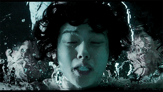 "내 새끼 와 못 가고있노...” 빡침과 분노를 일으키는 영화 속에서 울컥하게 만들었던 장면들 | 인스티즈