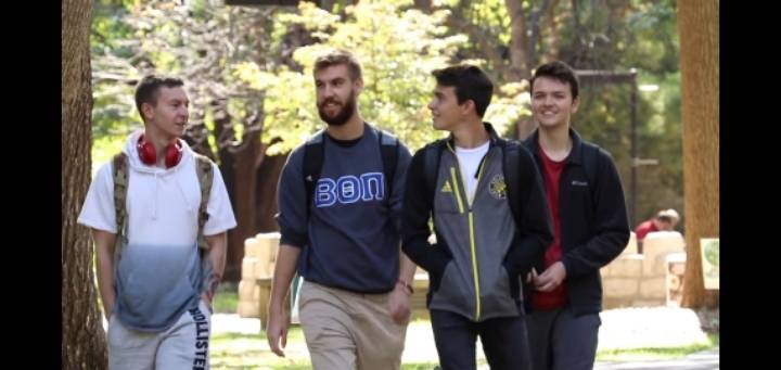 모르는 사람한테 냅다 손키스 날려보기 | 인스티즈