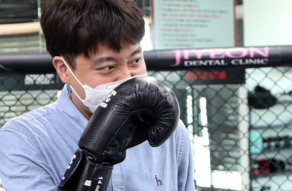 이준석, 일본 언론 인터뷰"가장 존경하는 정치인은 박정희" | 인스티즈