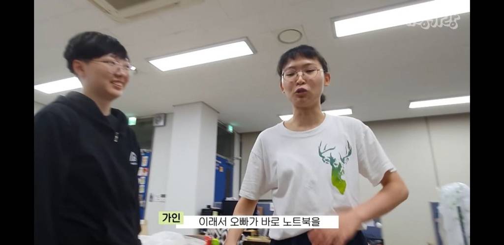 고2 딸이 갑자기 삭발하고 나타났을때 가족들(엄마 아빠 오빠) 반응 | 인스티즈