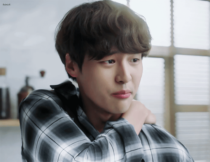 뜻밖의 또래케미에 치인 드덕 한트럭 된다는 배우판 92즈.jpgif | 인스티즈