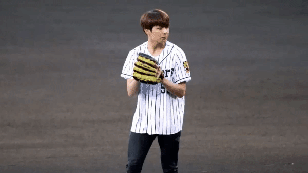 학창시절 예체능 선생님들이 서로 데려가려고 했다는 방탄소년단 정국 | 인스티즈