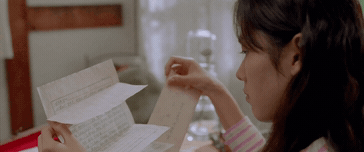친구가 자꾸 연애편지를 저보고 대신 써달라는데요...gif | 인스티즈