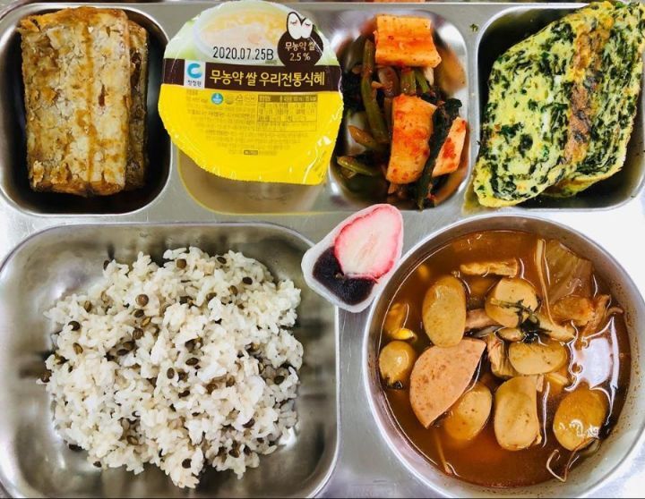 한국 급식 보고 빡친 일본인.JPG | 인스티즈