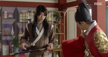 [퐁당퐁당LOVE] 남주한테 팔을 3번이나 짤릴 뻔하는 여주ㅋㅋㅋ | 인스티즈