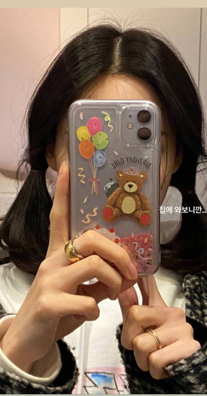 취향 확실한 트와이스 나연이 실제로 쓰는 폰케이스.jpg | 인스티즈