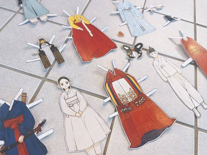 궁중 문화축전 블로그에서 무료로 배포하고있는 한복 종이인형 | 인스티즈