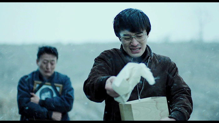 "내 새끼 와 못 가고있노...” 빡침과 분노를 일으키는 영화 속에서 울컥하게 만들었던 장면들 | 인스티즈