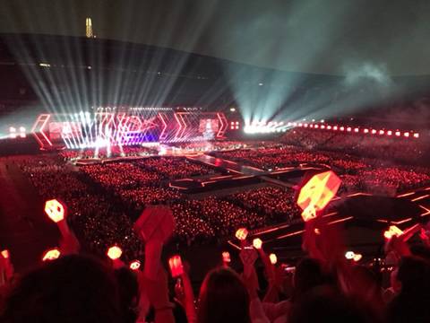 응원봉 중앙제어를 제대로 하면 이렇게 존잼꿀잼 jpgif feat 엑소 응원봉 | 인스티즈