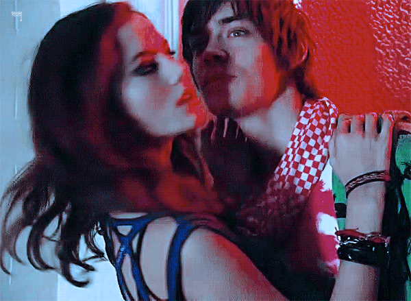 충격적인 카야 스코델라리오가 스킨스 찍을 당시 나이.jpgif | 인스티즈