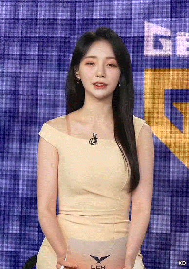 오늘자 짱예보스 이정현 아나운서.gif | 인스티즈