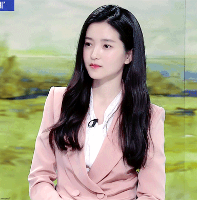 머리숱이 많아서 나눠주고 싶다는 김태리ㄷㄷ.jpgif | 인스티즈