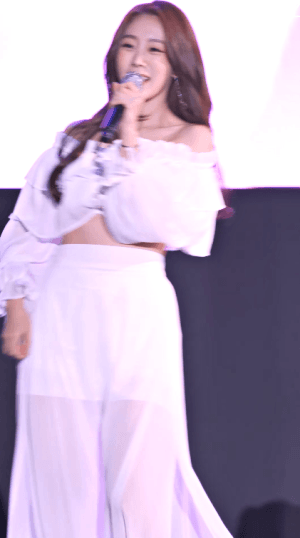 은근히 이쁜 러블리즈 비주얼 멤버 서지수.gif | 인스티즈