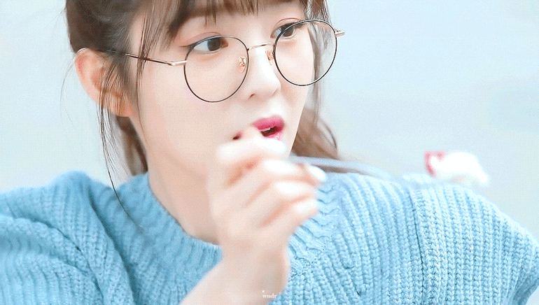 [잡담] 아이린이 먹여주는 사람 누구야?? | 인스티즈