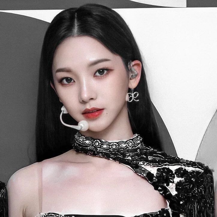 아이돌커뮤에서 뽑는 현시점 걸그룹 외모 TOP3 | 인스티즈