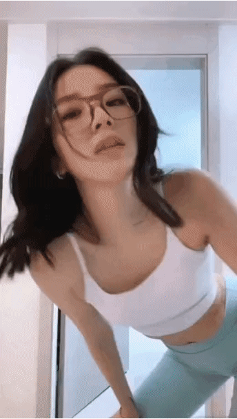 모델 아이린 레깅스 ㄷㄷ.gif | 인스티즈