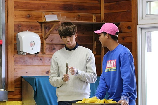 [스타캐스트] B1A4 with BANA 피크닉 현장 속으로 GOGO | 인스티즈