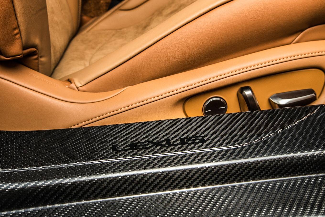 나혼자 산다 태양의 자동차 / 2018 신형 렉서스 LC500 [데이터주의] | 인스티즈