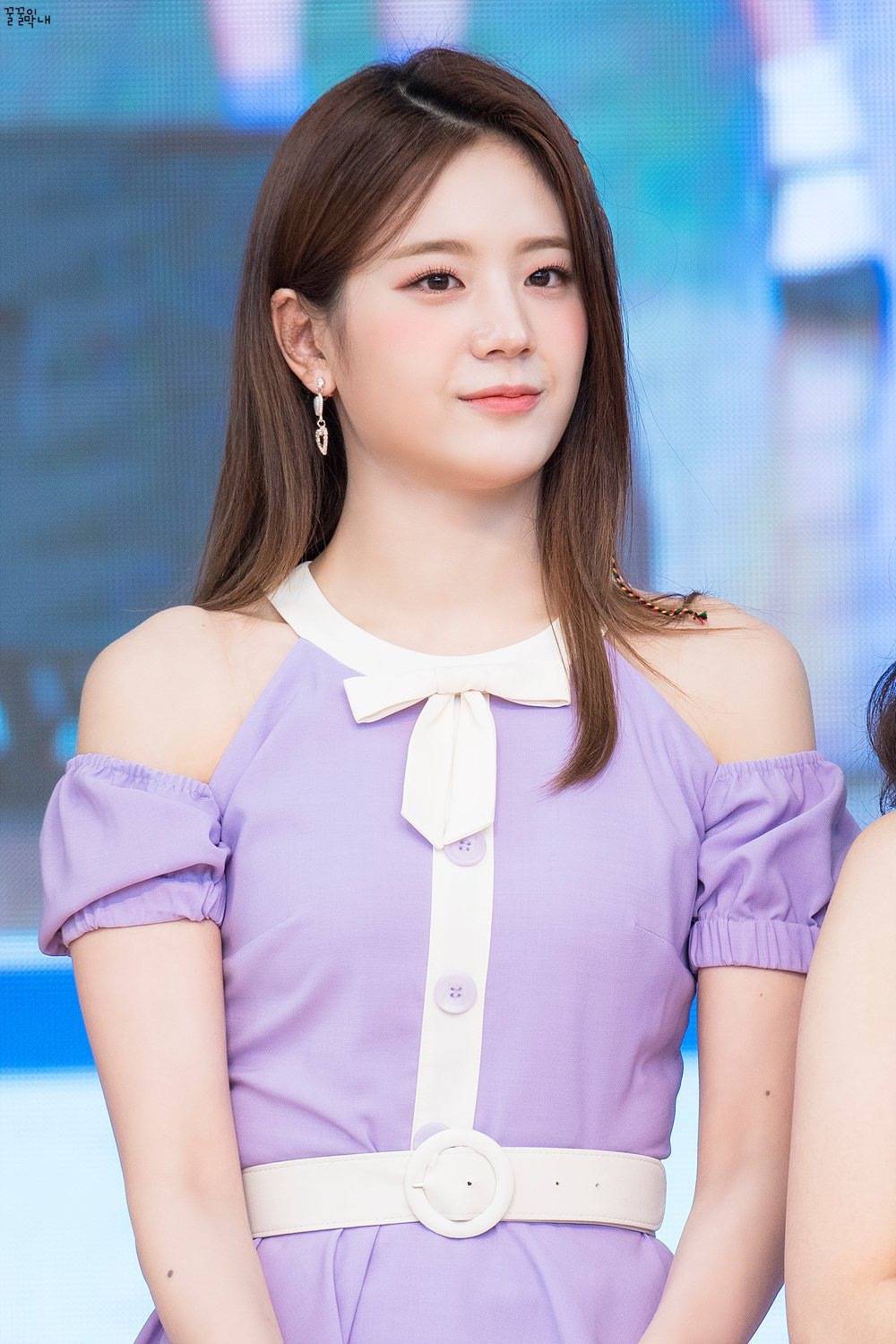 잠시후 5시 프로미스나인 규리의 과일청만들기 V앱으로 방송합니당 | 인스티즈