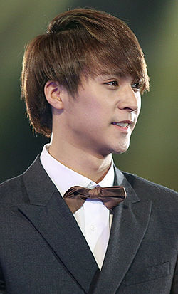 Son Dong-woon at Melon Awards 2012.JPG