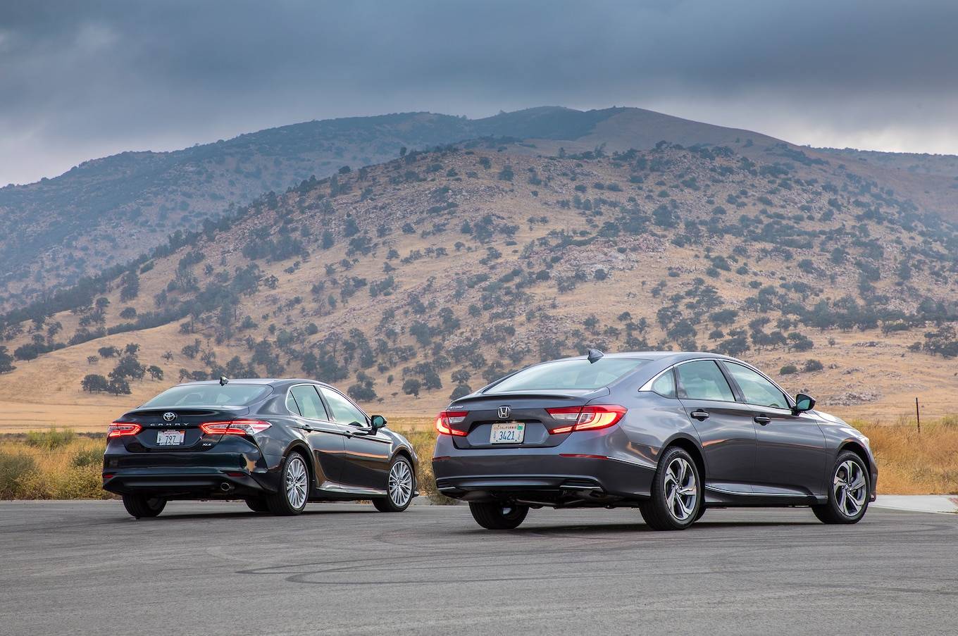 2018 신형 도요타 캠리 2.5 XLE vs 2018 신형 혼다 어코드 1.5T [데이터주의] | 인스티즈