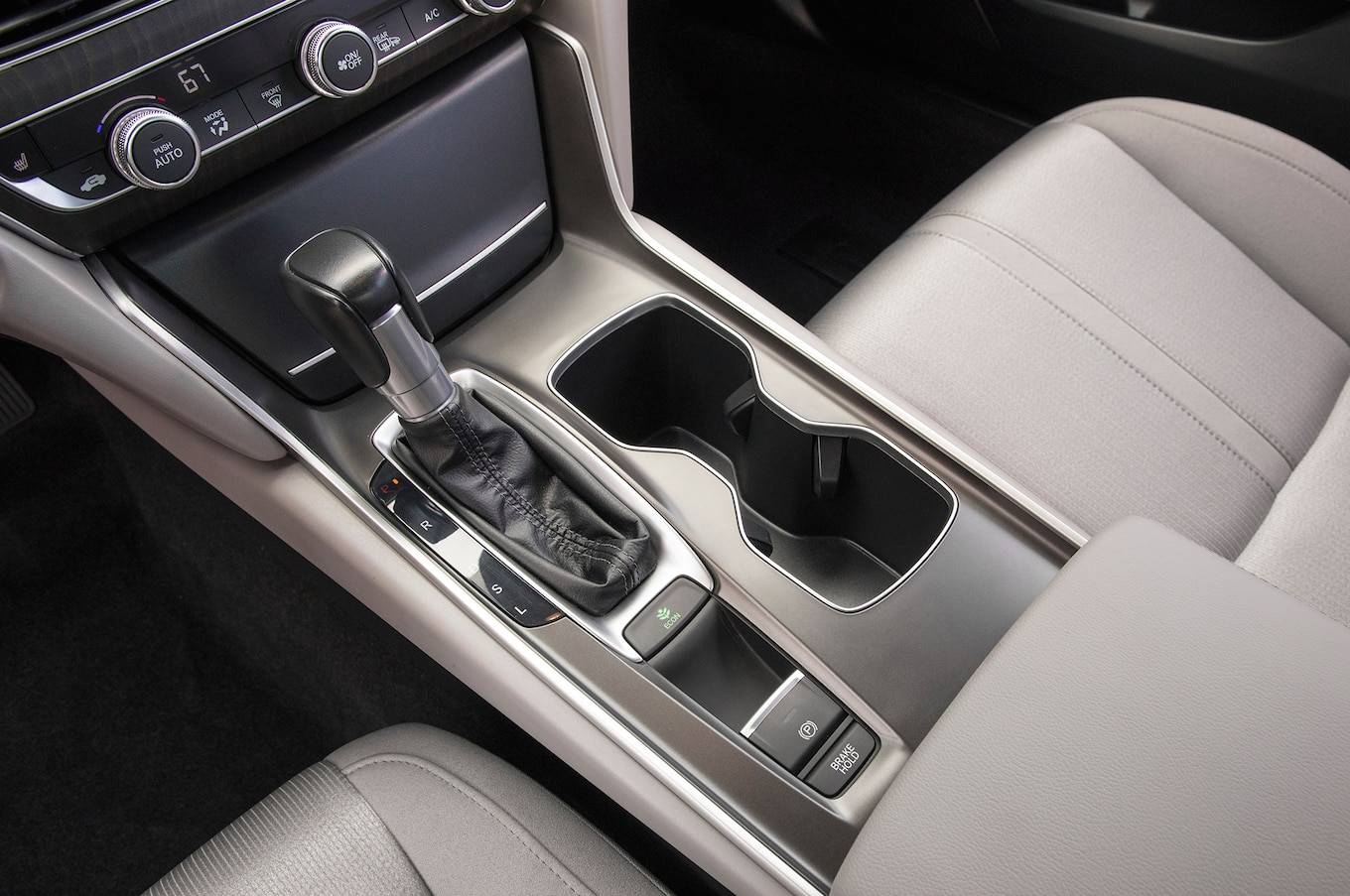 2018 신형 도요타 캠리 2.5 XLE vs 2018 신형 혼다 어코드 1.5T [데이터주의] | 인스티즈