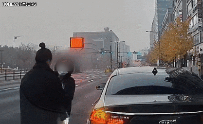 "아이가 열이 심해요”···급한 마음에 낸 사고, 상대 차주는 안아줬다 | 인스티즈