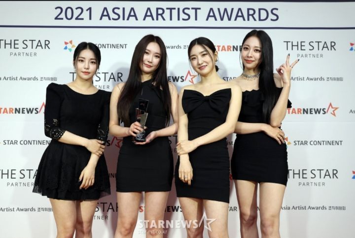 2021 Asia Artist Awards 2관왕 브레이브걸스 | 인스티즈