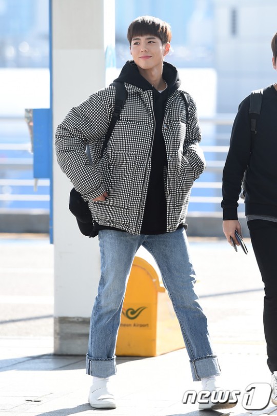 오늘자 박보검 공항사진 | 인스티즈