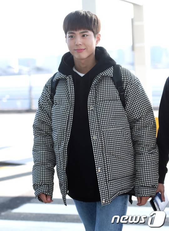 오늘자 박보검 공항사진 | 인스티즈