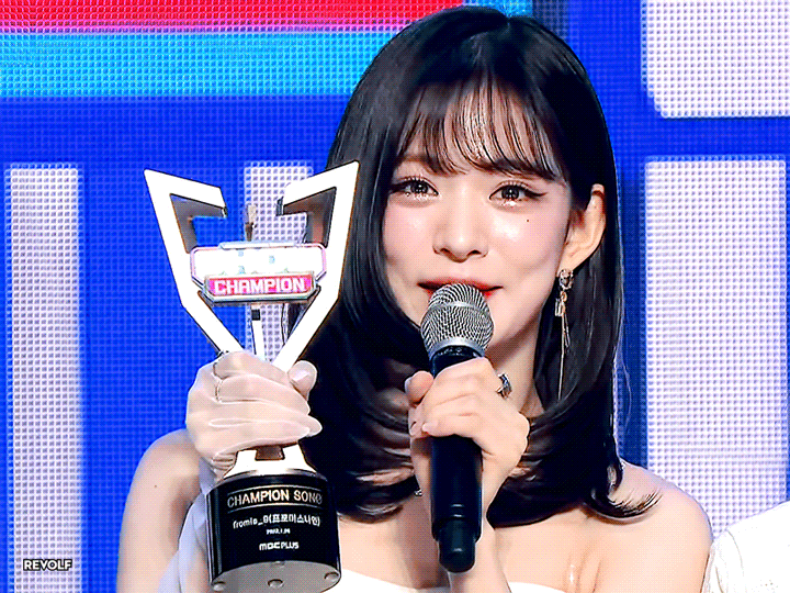 (스압)얼굴도 몸매도 예쁜 프로미스나인 이채영.jpgif | 인스티즈