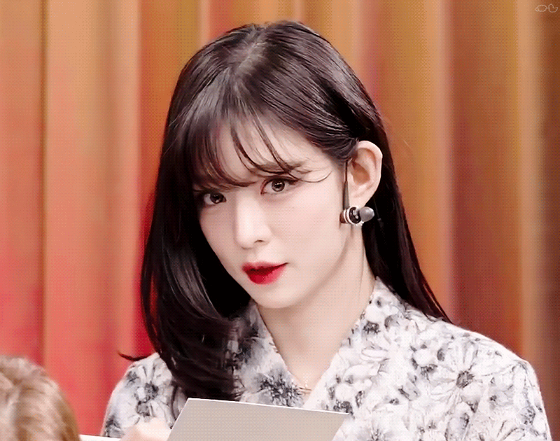(스압)얼굴도 몸매도 예쁜 프로미스나인 이채영.jpgif | 인스티즈