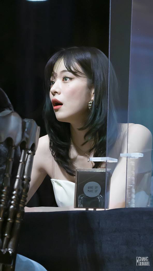 (스압)얼굴도 몸매도 예쁜 프로미스나인 이채영.jpgif | 인스티즈