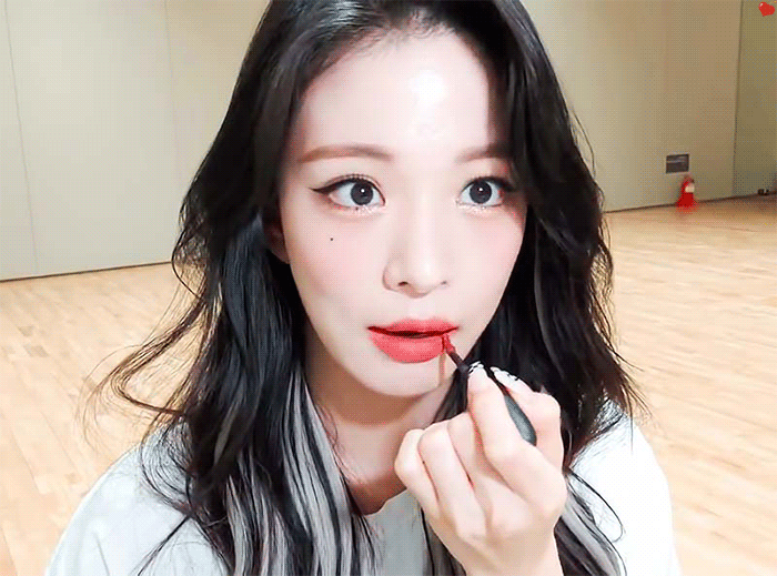 (스압)얼굴도 몸매도 예쁜 프로미스나인 이채영.jpgif | 인스티즈