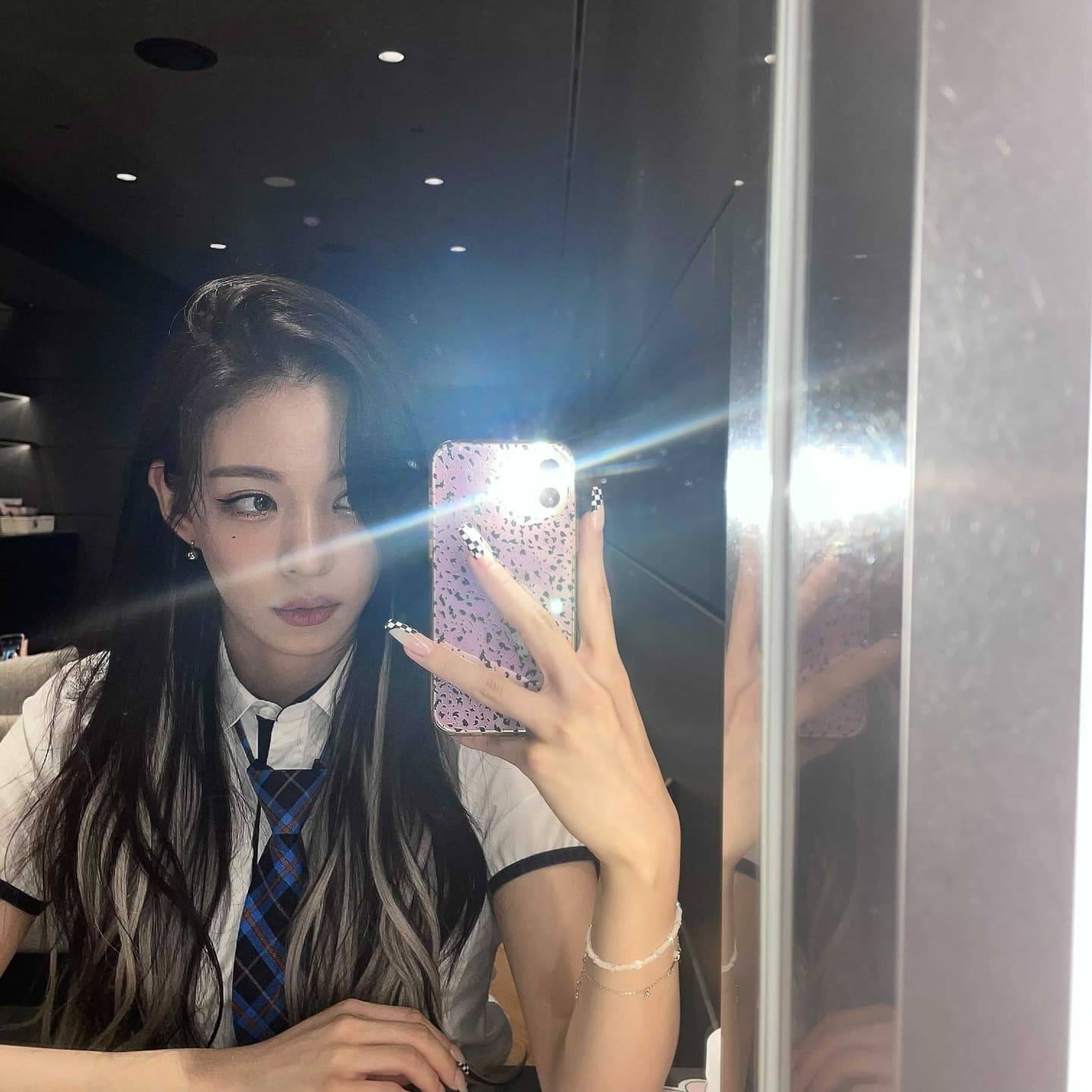 (스압)얼굴도 몸매도 예쁜 프로미스나인 이채영.jpgif | 인스티즈