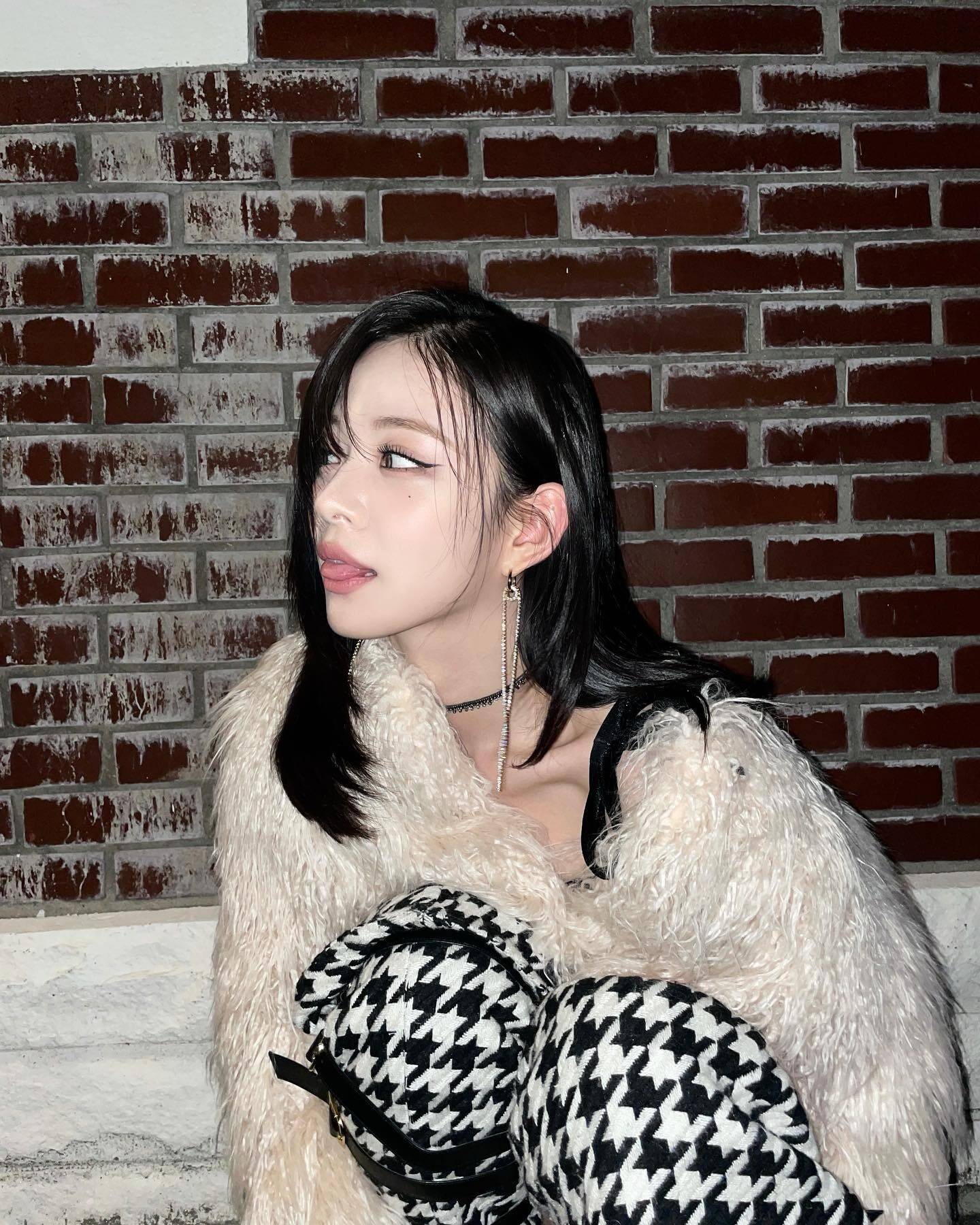(스압)얼굴도 몸매도 예쁜 프로미스나인 이채영.jpgif | 인스티즈