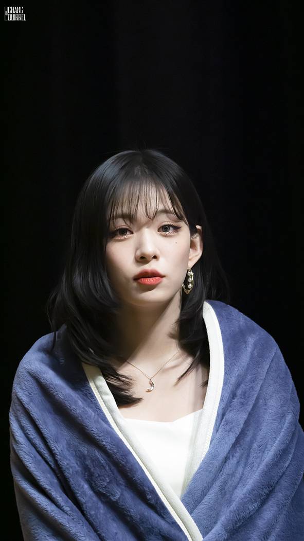 (스압)얼굴도 몸매도 예쁜 프로미스나인 이채영.jpgif | 인스티즈