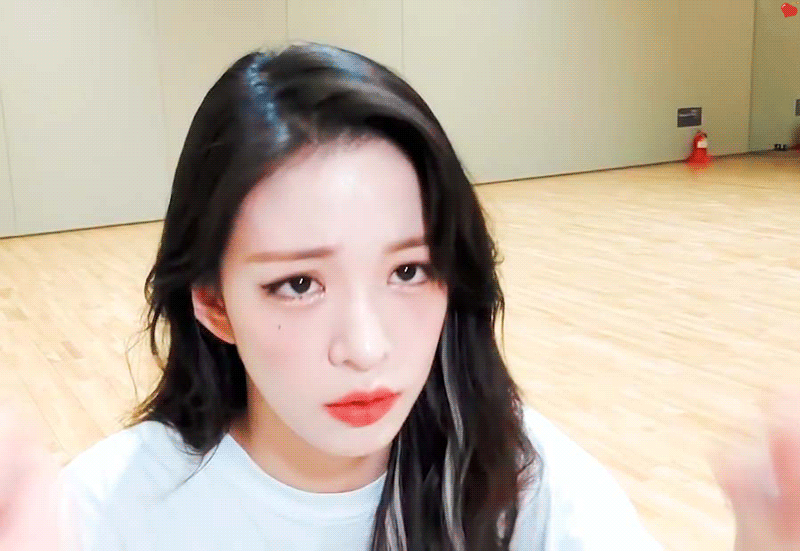 (스압)얼굴도 몸매도 예쁜 프로미스나인 이채영.jpgif | 인스티즈