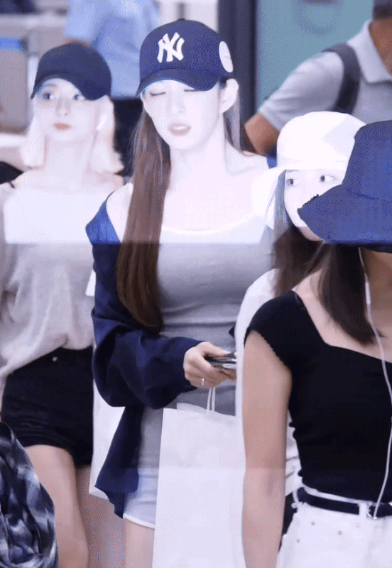 (스압)얼굴도 몸매도 예쁜 프로미스나인 이채영.jpgif | 인스티즈