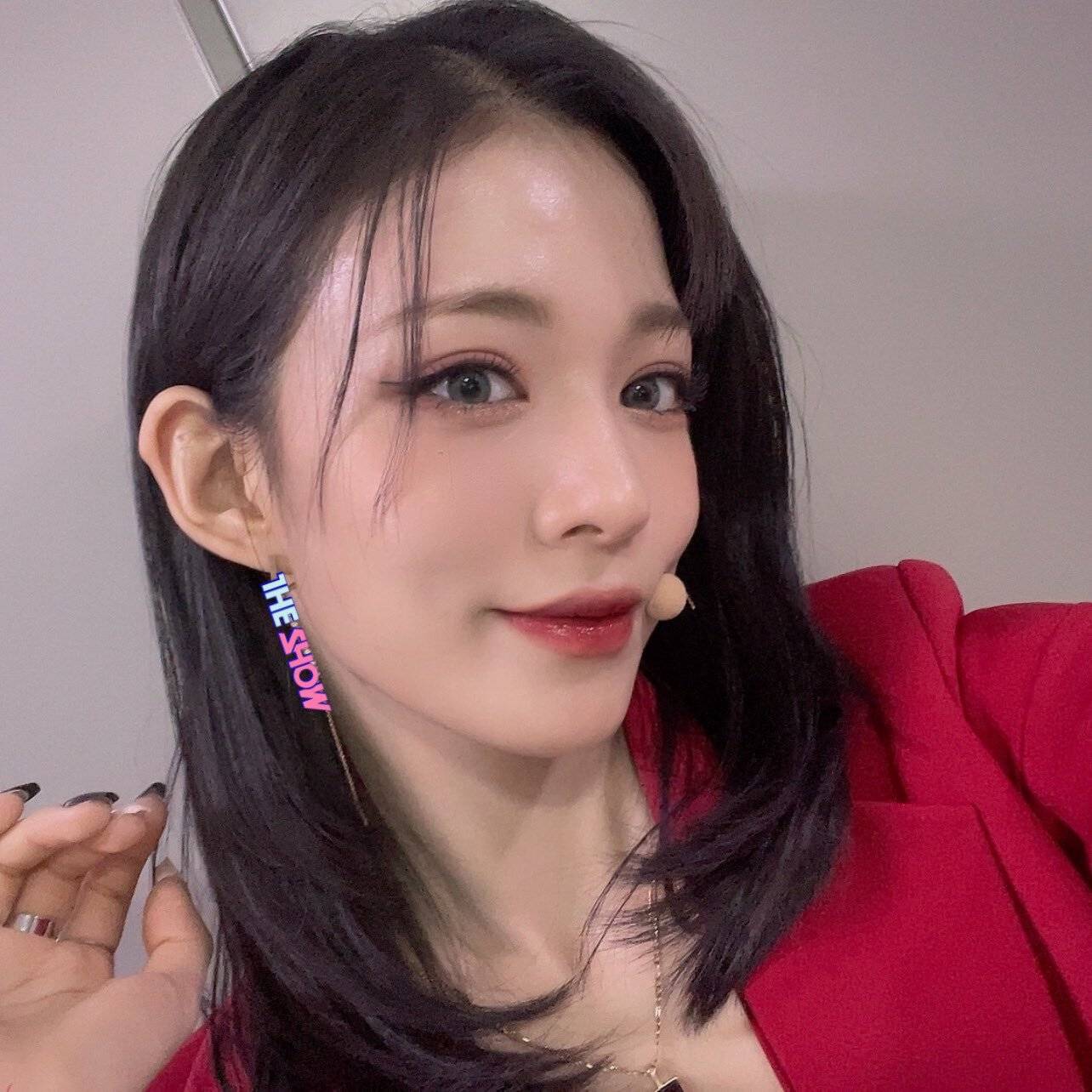 (스압)얼굴도 몸매도 예쁜 프로미스나인 이채영.jpgif | 인스티즈
