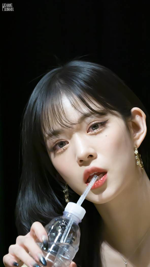 (스압)얼굴도 몸매도 예쁜 프로미스나인 이채영.jpgif | 인스티즈