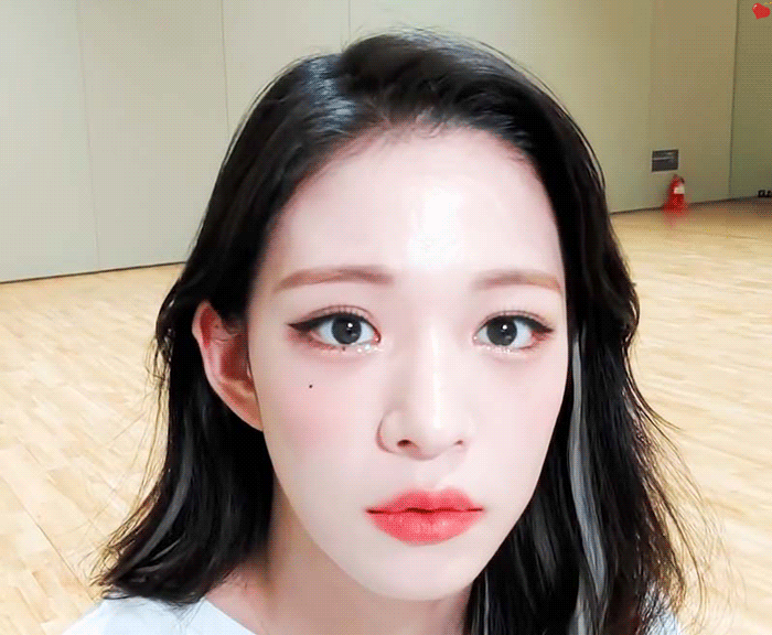 (스압)얼굴도 몸매도 예쁜 프로미스나인 이채영.jpgif | 인스티즈