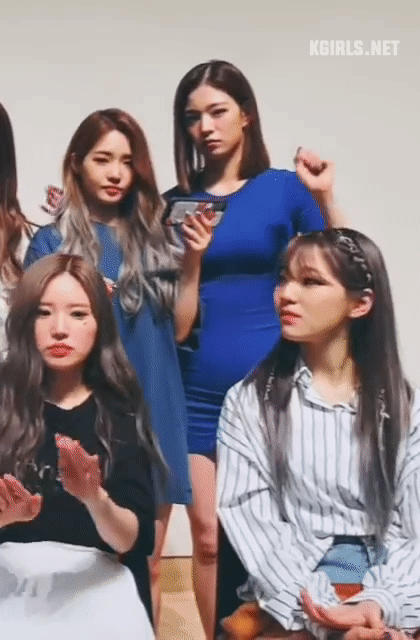 (스압)얼굴도 몸매도 예쁜 프로미스나인 이채영.jpgif | 인스티즈