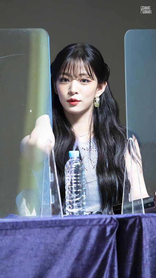 (스압)얼굴도 몸매도 예쁜 프로미스나인 이채영.jpgif | 인스티즈