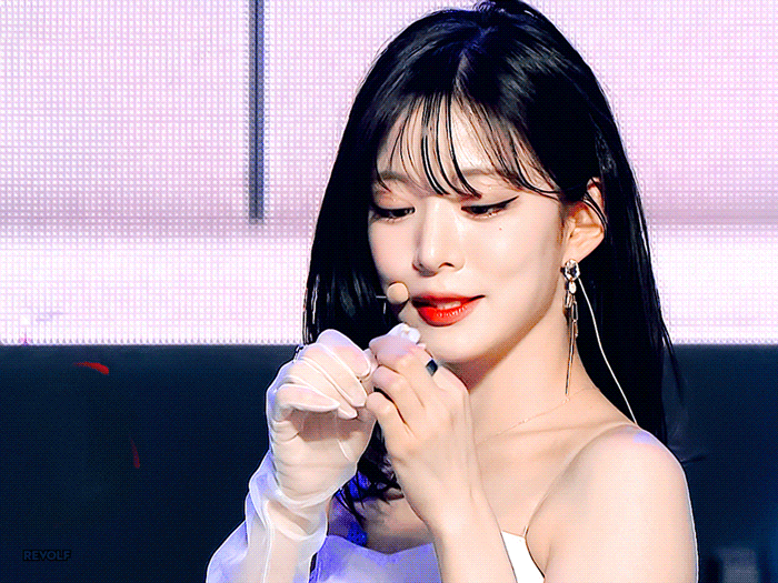 (스압)얼굴도 몸매도 예쁜 프로미스나인 이채영.jpgif | 인스티즈