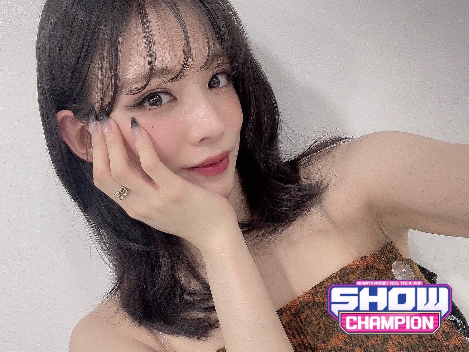 (스압)얼굴도 몸매도 예쁜 프로미스나인 이채영.jpgif | 인스티즈