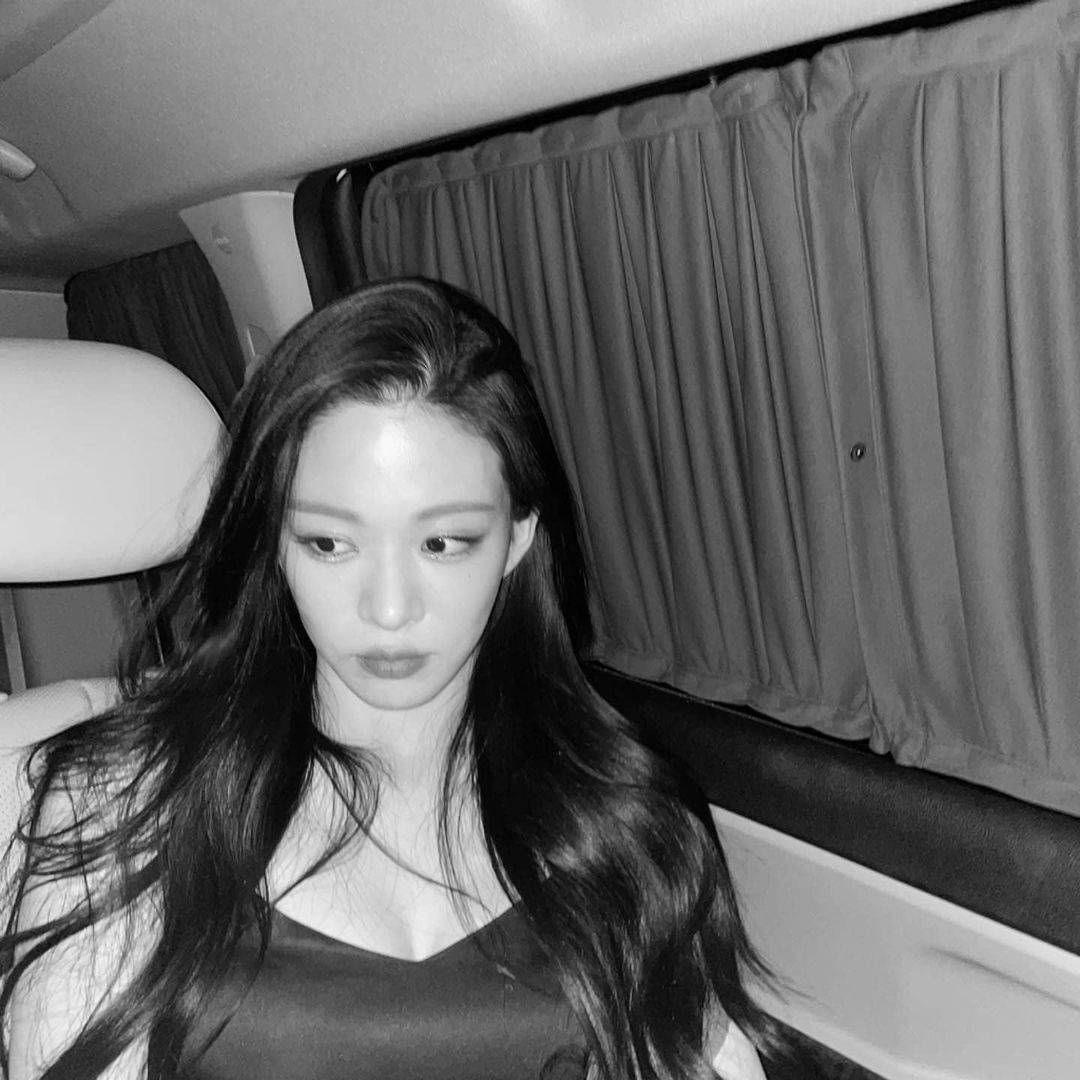(스압)얼굴도 몸매도 예쁜 프로미스나인 이채영.jpgif | 인스티즈